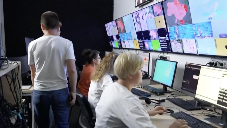 Ukraine-TV flieht in den Keller – damit Livebericht zu Trump weitergeht