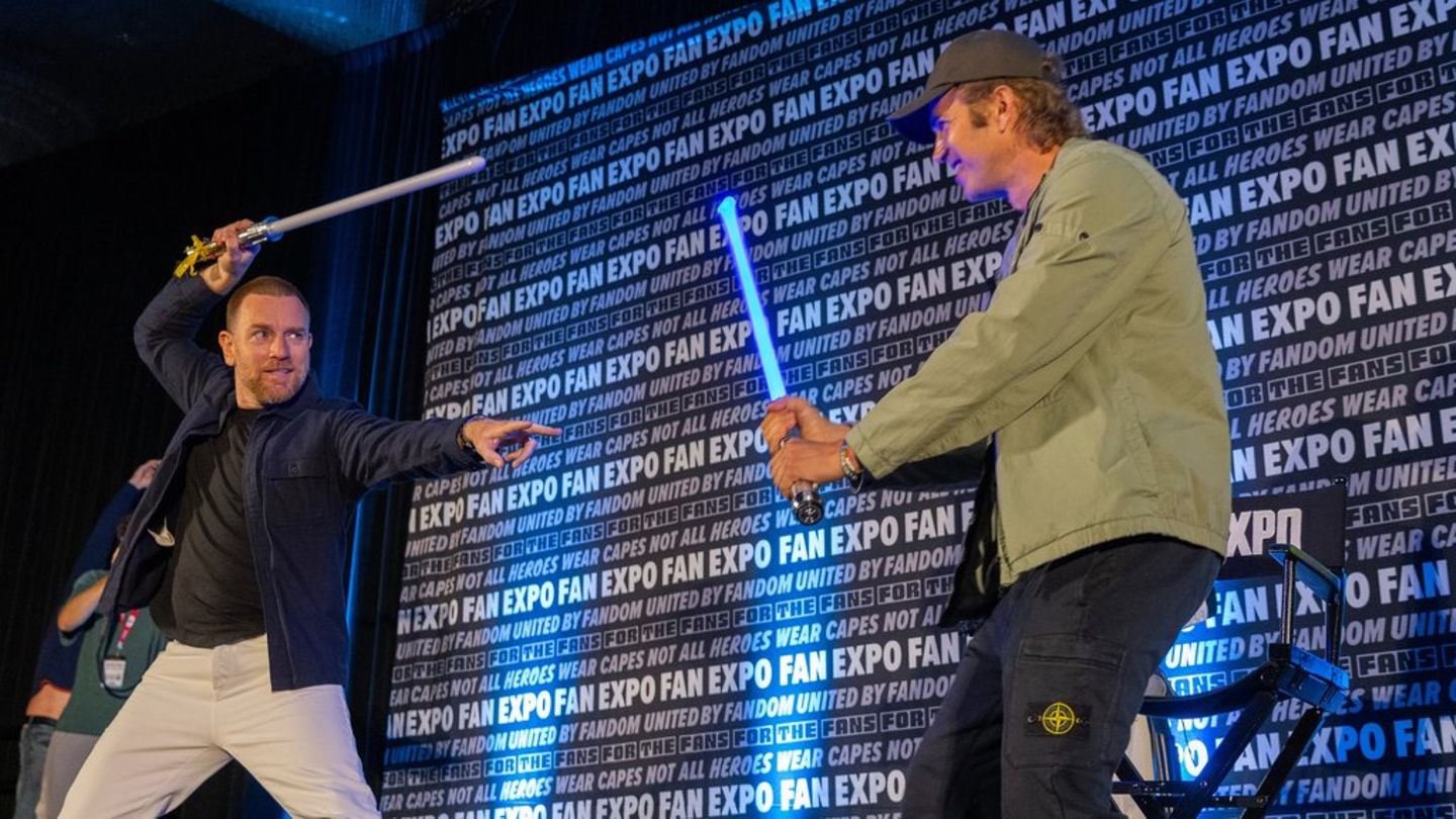 Ewan McGregor and Hayden Christensen: A light sword duel among good friends