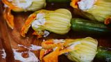 Zucchiniblütenpracht, gefüllt mit Ricotta