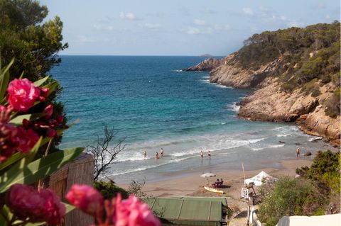 Der Strand der Cala de Boix auf Ibiza