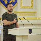 Selenskyj mit grünen Armyshirt