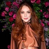 Lindsay Lohan posiert vor Rosen