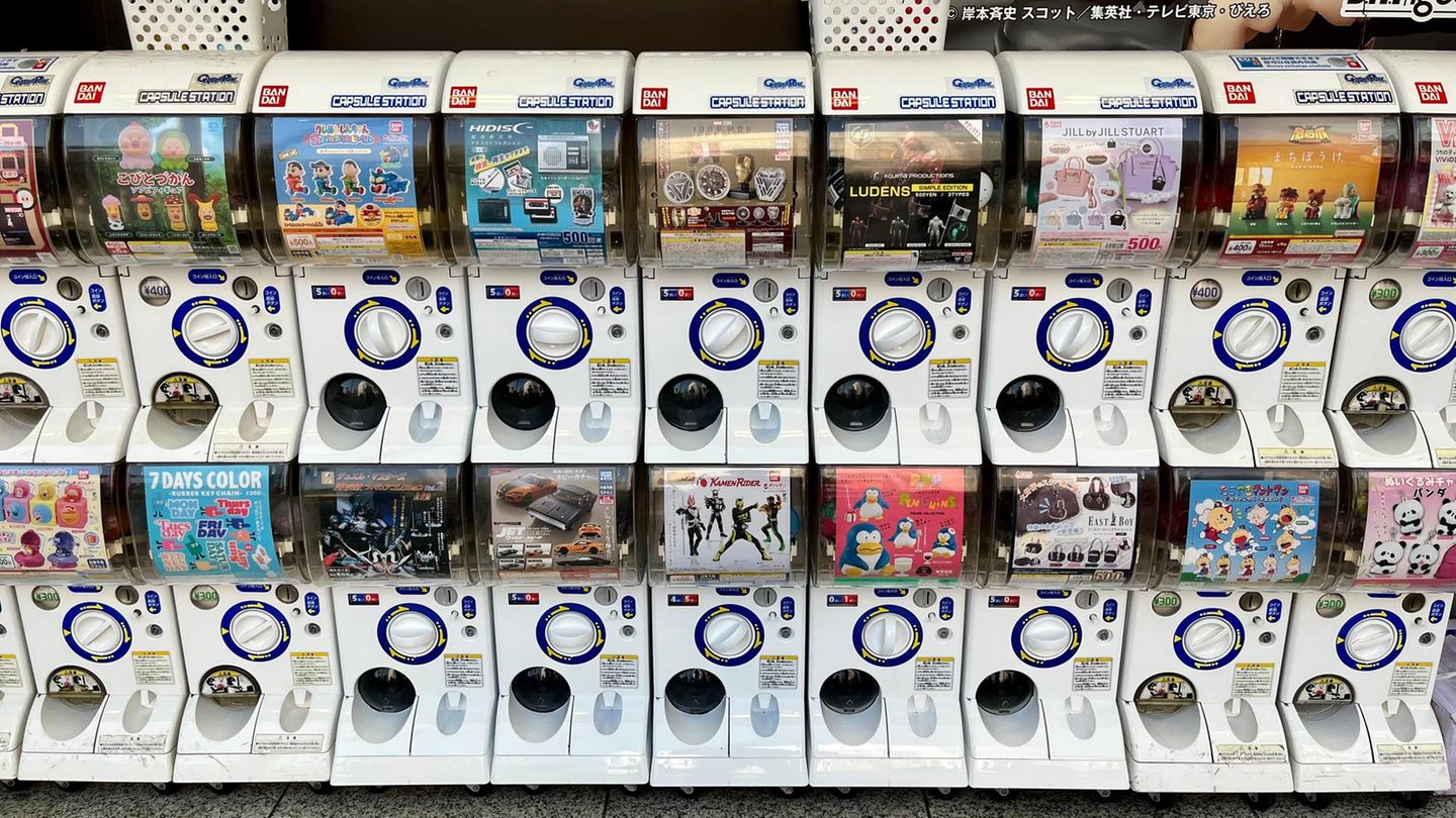 So genannte Gashapon-Automaten für Spielzeug in Tokio