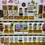 Ein Automat für Insekten-Lebensmittel in Taito