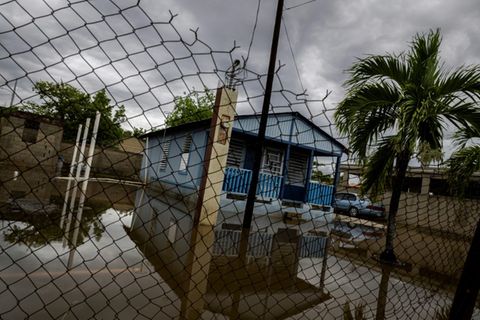 Überschwemmtes Haus in Puerto Rico