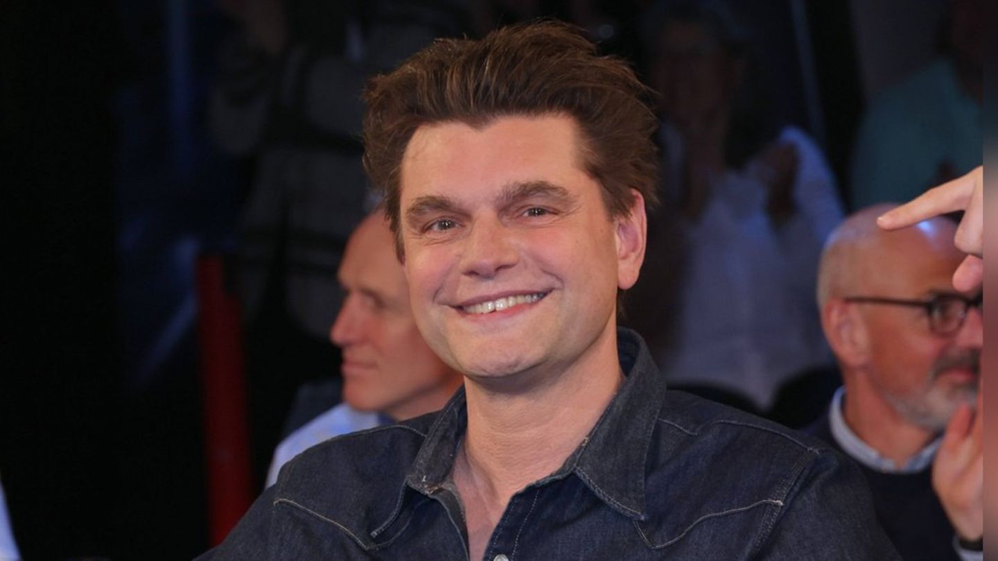 Lutz van der Horst grinst in die Kamera