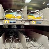 Bananen in einem Automaten in Shibuya