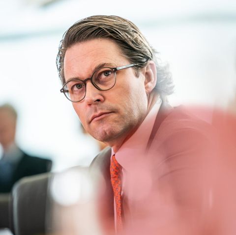 Andreas Scheuer with a first look