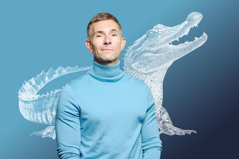 Illustration Breaking News: Micky Beisenherz mit Krokodil im Hintergrund