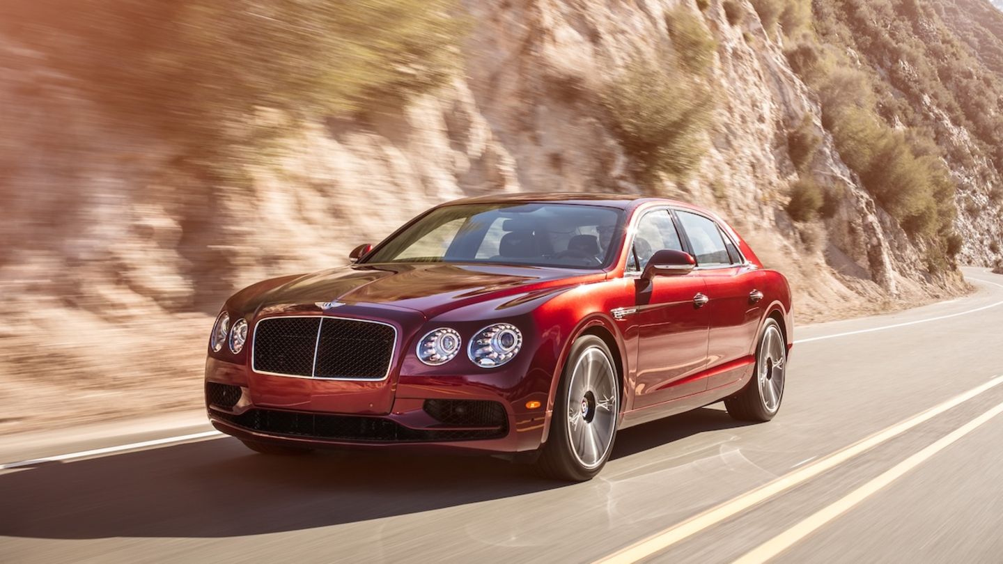 Bentley Continental Flying Spur Bentley Continental Flying Spur in Fahrt