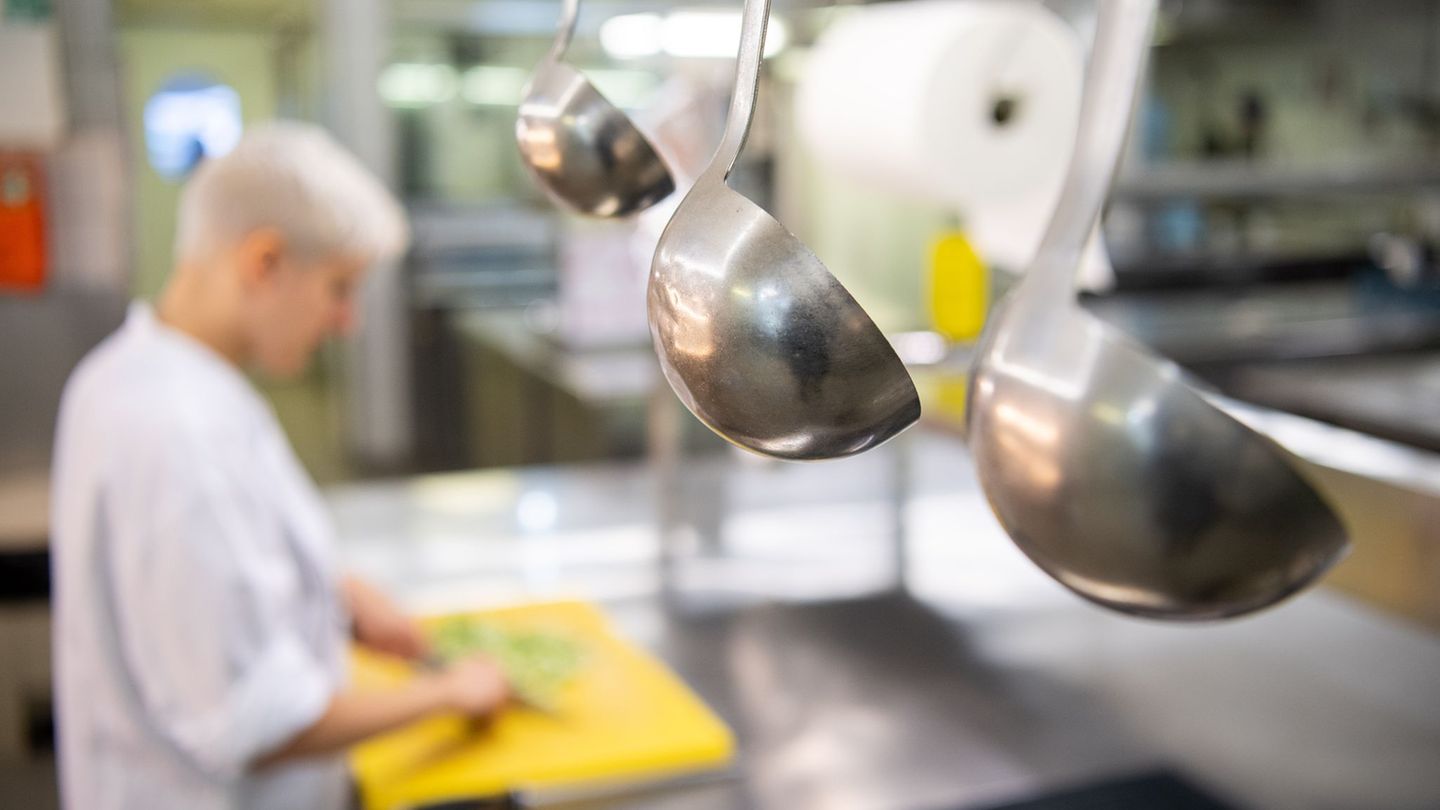 Training: Inspire chefs and sellers often dissatisfied