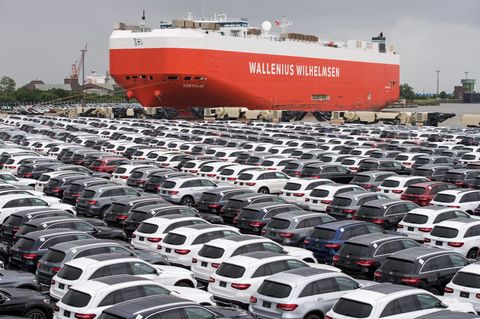 US-Importzoll: Autos an einem Hafen