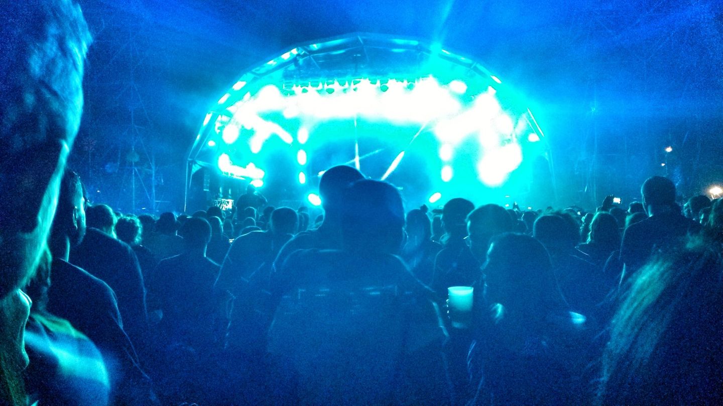 Gerade eben noch in den Top Ten. 54 Clubs und 1804 Bars (mit Viersternebewertung). Das Bier kostet durchschnittlich 3,50 Euro, Cocktails 13 Euro (im Bild das Paraiso-Festival)