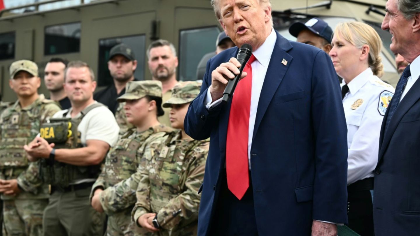 Trump besucht Polizisten und Truppen in Washington