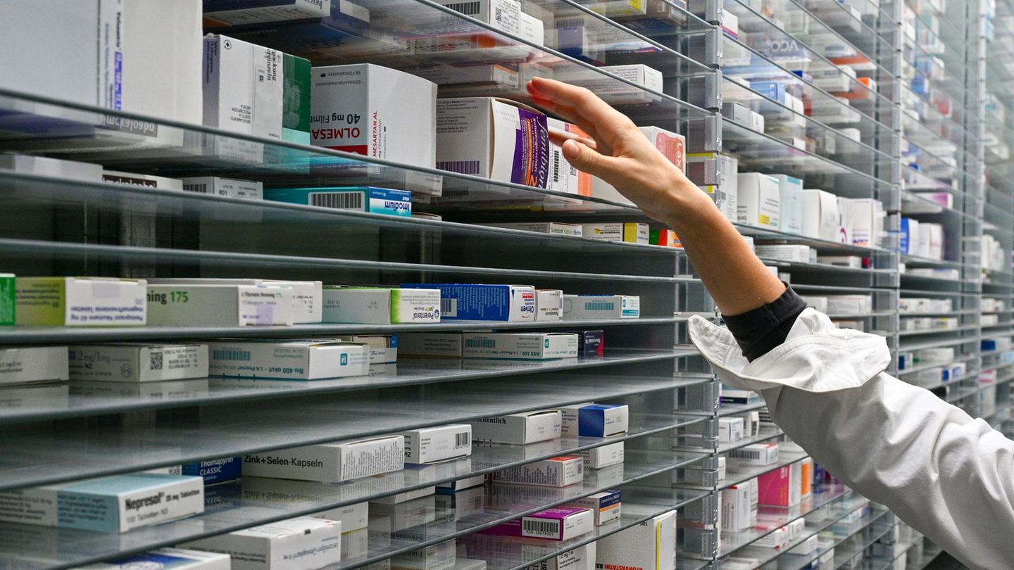 Health insurance: debate about cash contributions: more additional payment and doctor’s fee?