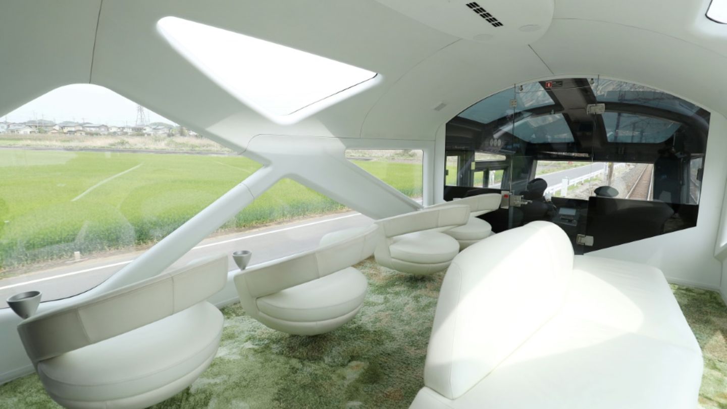 Waggon mit Panoramablick im Train Suite Shiki-shima