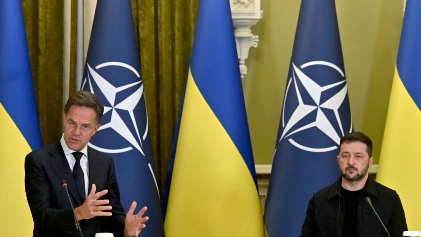 Rutte (links) und Selenskyj am Freitag in Kiew