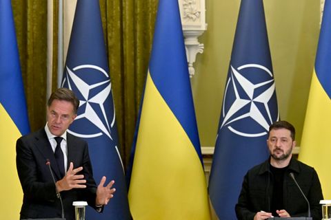 Rutte (links) und Selenskyj am Freitag in Kiew