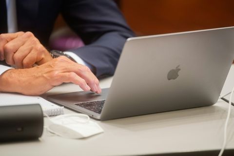 Behördengang per Laptop