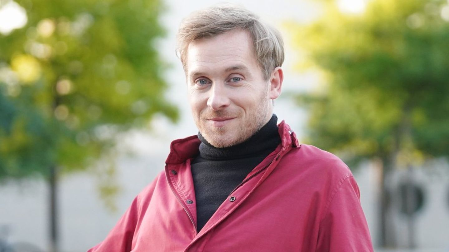 Samuel Koch: Actor says goodbye to Instagram