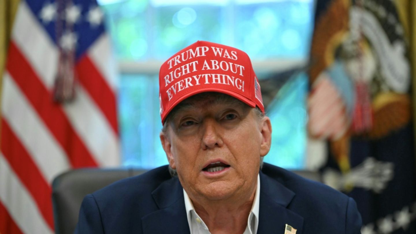 Donald Trump im Oval Office des Weißen Hauses