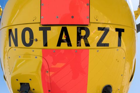 Ein Notarzt wurde eingeflogen. (Symbolbild) Foto: Fabian Sommer/dpa