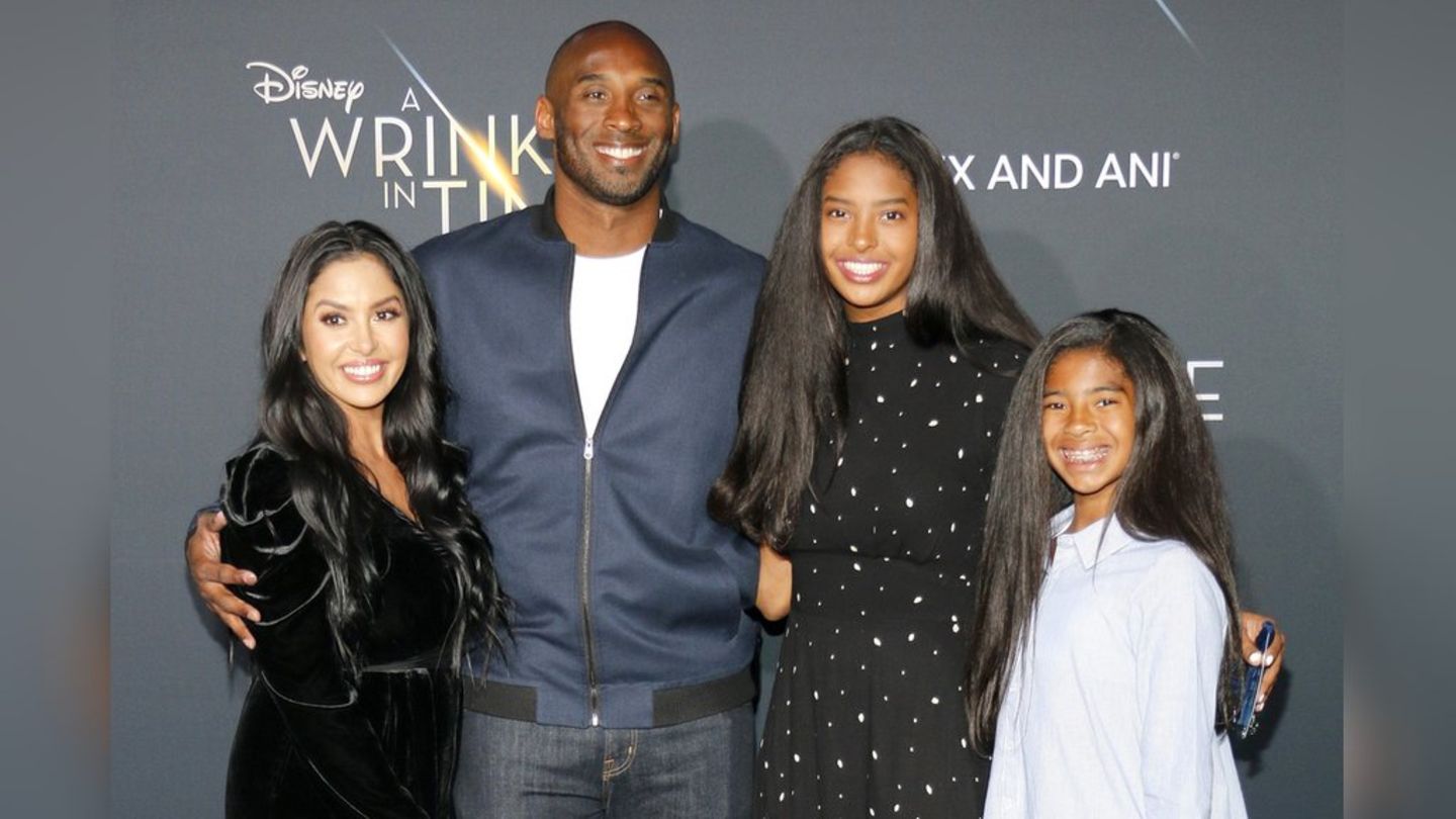 Kobe Bryant: Widow and daughter commemorate deceased star