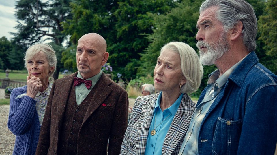 "Der Donnerstagsmordclub" Helen Mirren, Ben Kingsley, Pierce Brosnan, Celia Imrie in "Der Donnerstagsmordclub"