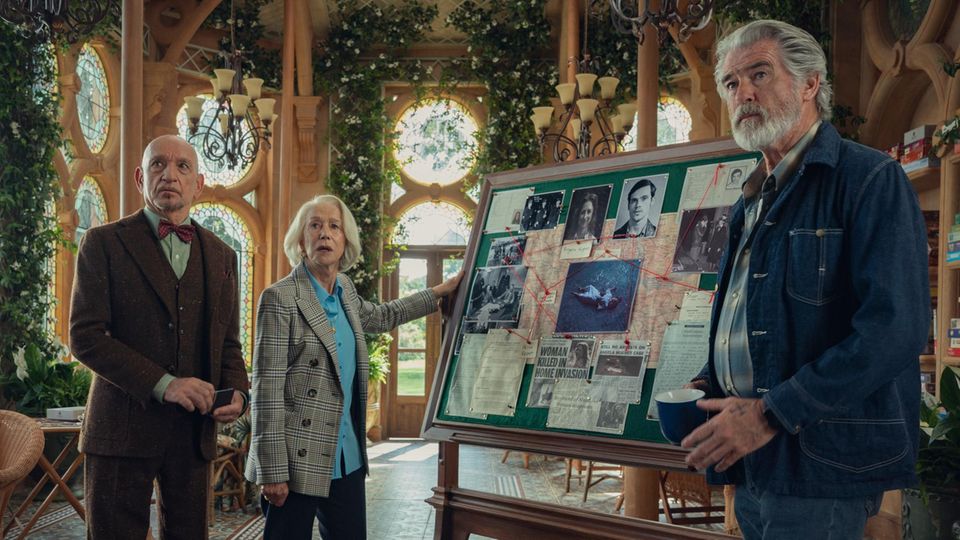 "Der Donnerstagsmordclub" Helen Mirren, Ben Kingsley, Pierce Brosnan in der Krimi-Komödie "Der Donnerstagsmordclub"