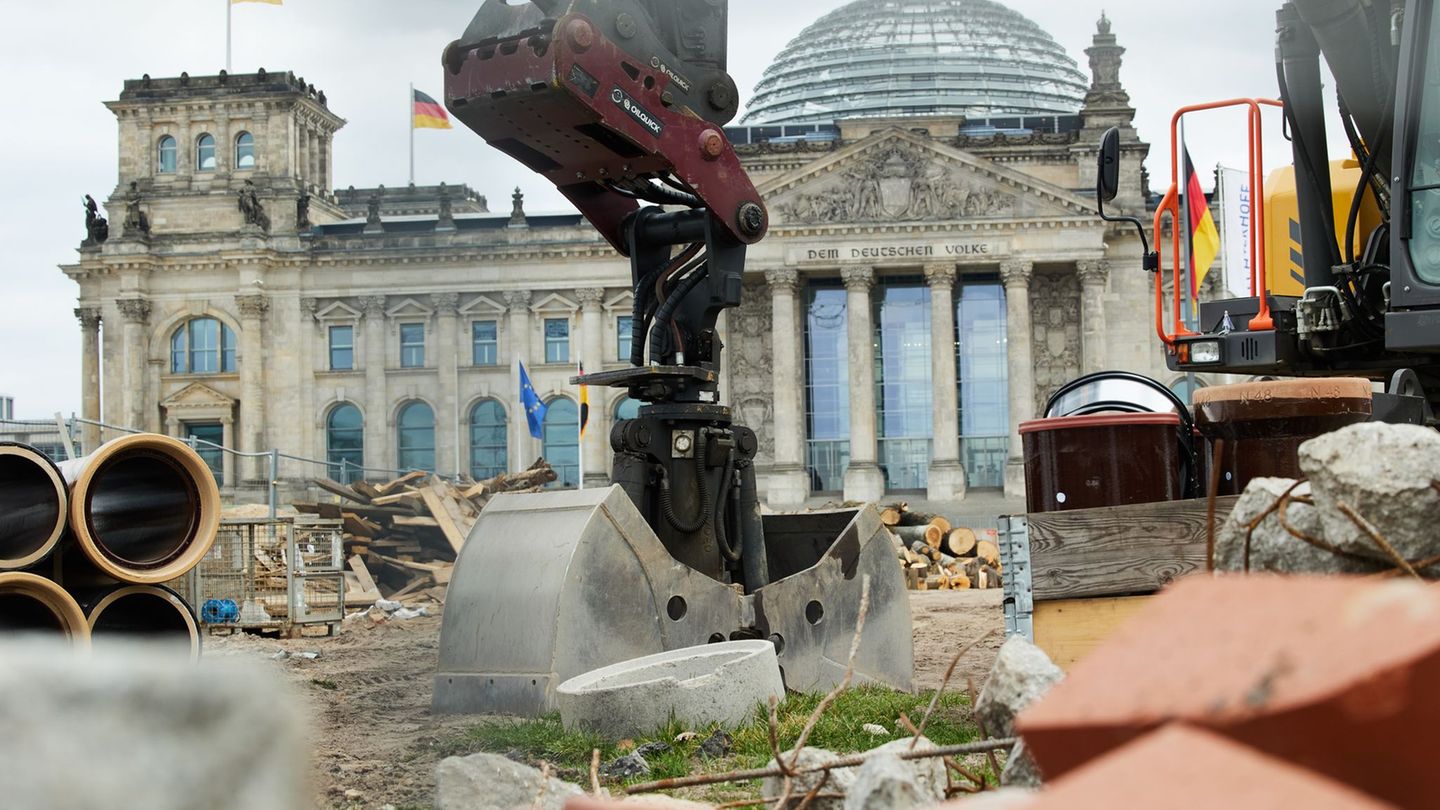 Federal Government: Coalition: Contributing tones in the face of many construction sites