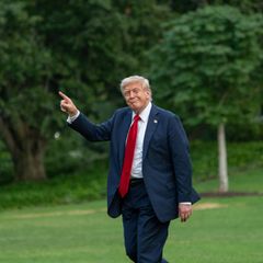 Donald Trump auf dem Rasen des Weißen Hauses