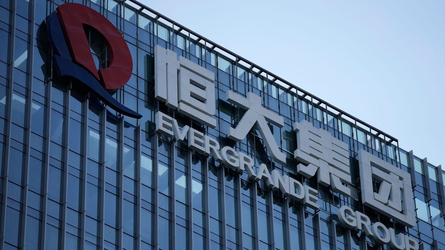 Real estate: Stock-up for China’s crisis converter Evergrande