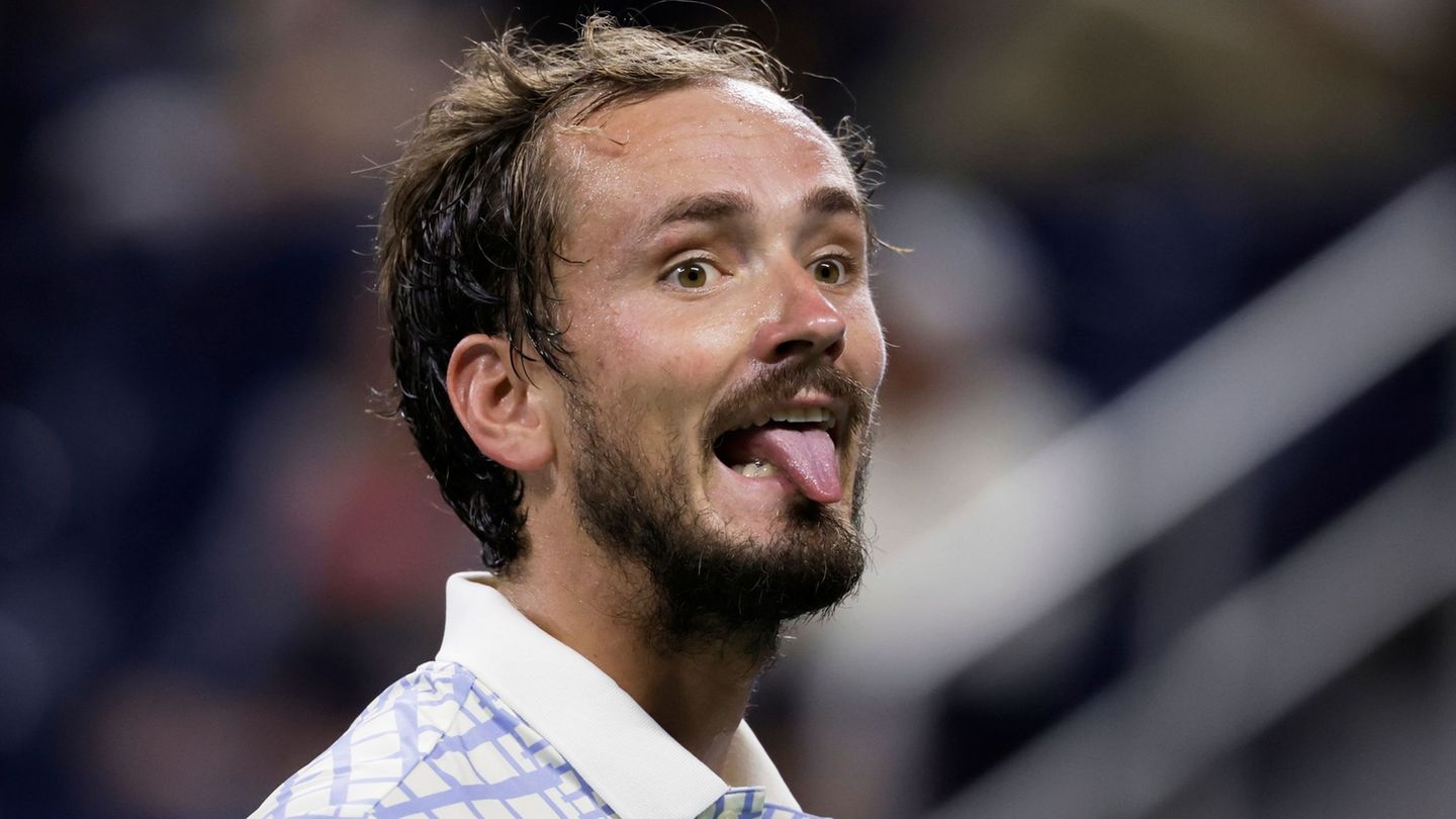 Lazy scenes at the US Open: Medvedev rests – drama with photographer and referee