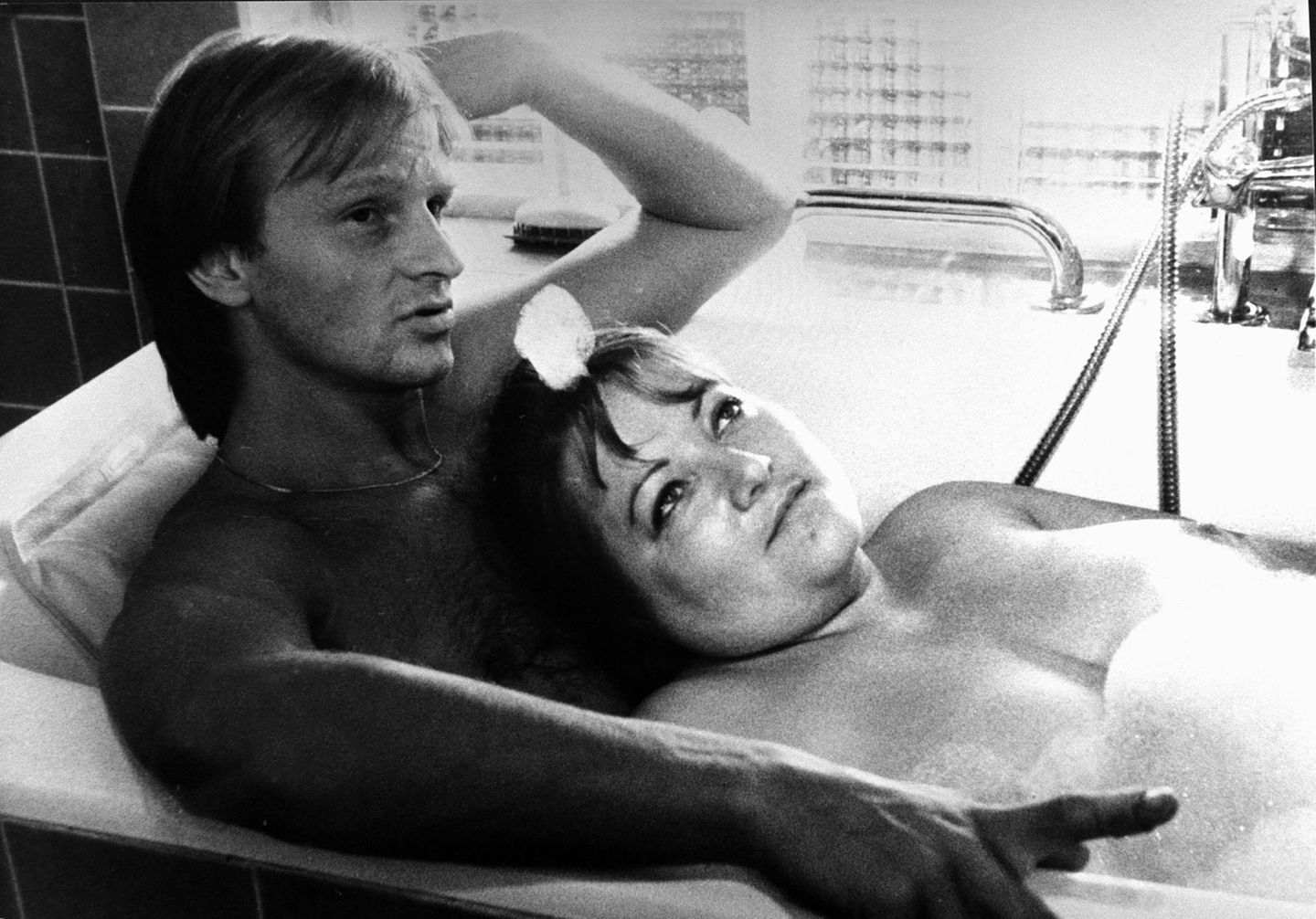 Durch Percy Adlons Filmkomödien "Zuckerbaby" (1985), "Out of Rosenheim" (1987) und "Rosalie Goes Shopping" (1989) wurde die deutsche Schauspielerin und Kabarettistin international bekannt. Seit 1980 stand sie in mehr als 80 Film- und Fernsehproduktionen vor der Kamera