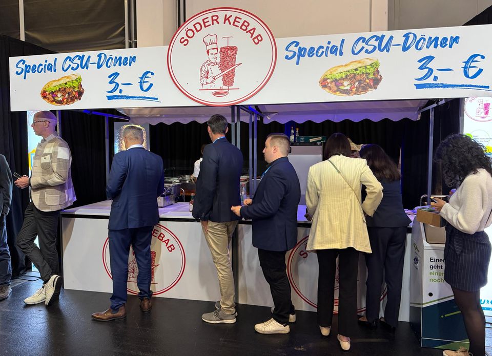 Beim CSU-Parteitag im Oktober 2024 war der Andrang am "Söder Kebab"-Stand groß