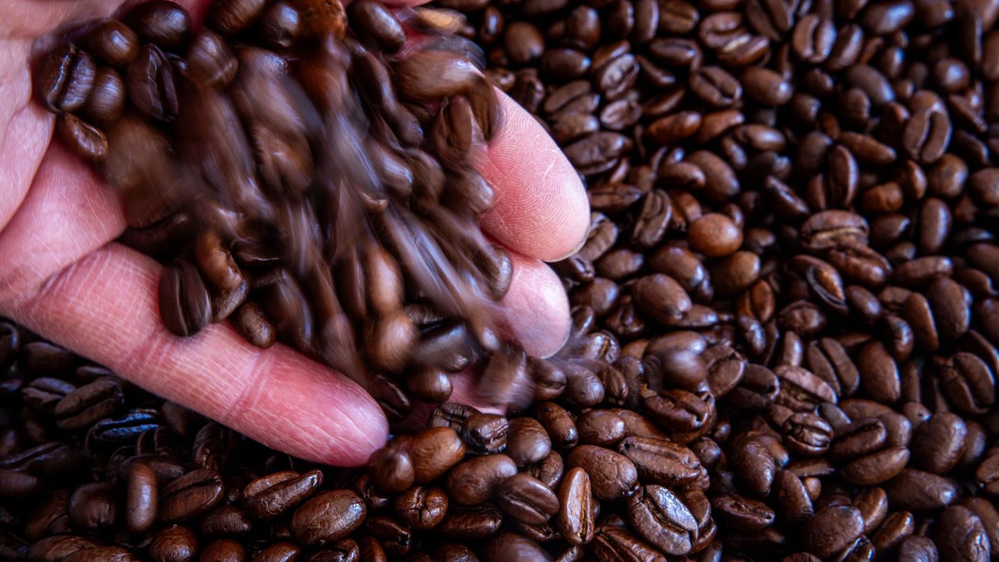 Global coffee business: New coffee giant planned: Keurig Dr Pepper wants JDE PEETS