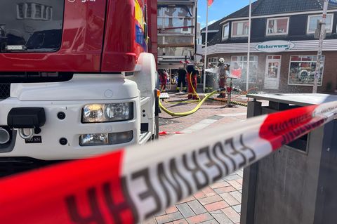 Zahlreiche Straßen in Westerland sind von der Polizei abgeriegelt worden. Foto: Lea Albert/dpa