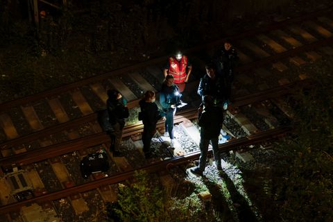 Umfangreiche Ermittlungen nach Brandanschlag auf Bahnstrecke in Wuppertal Foto: Thomas Banneyer/dpa