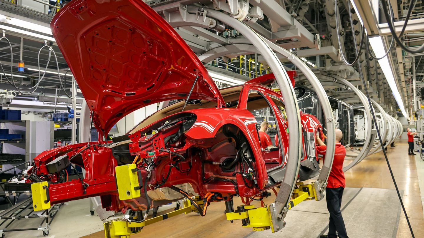 Industry crisis: German car industry strokes over 50,000 jobs in one year