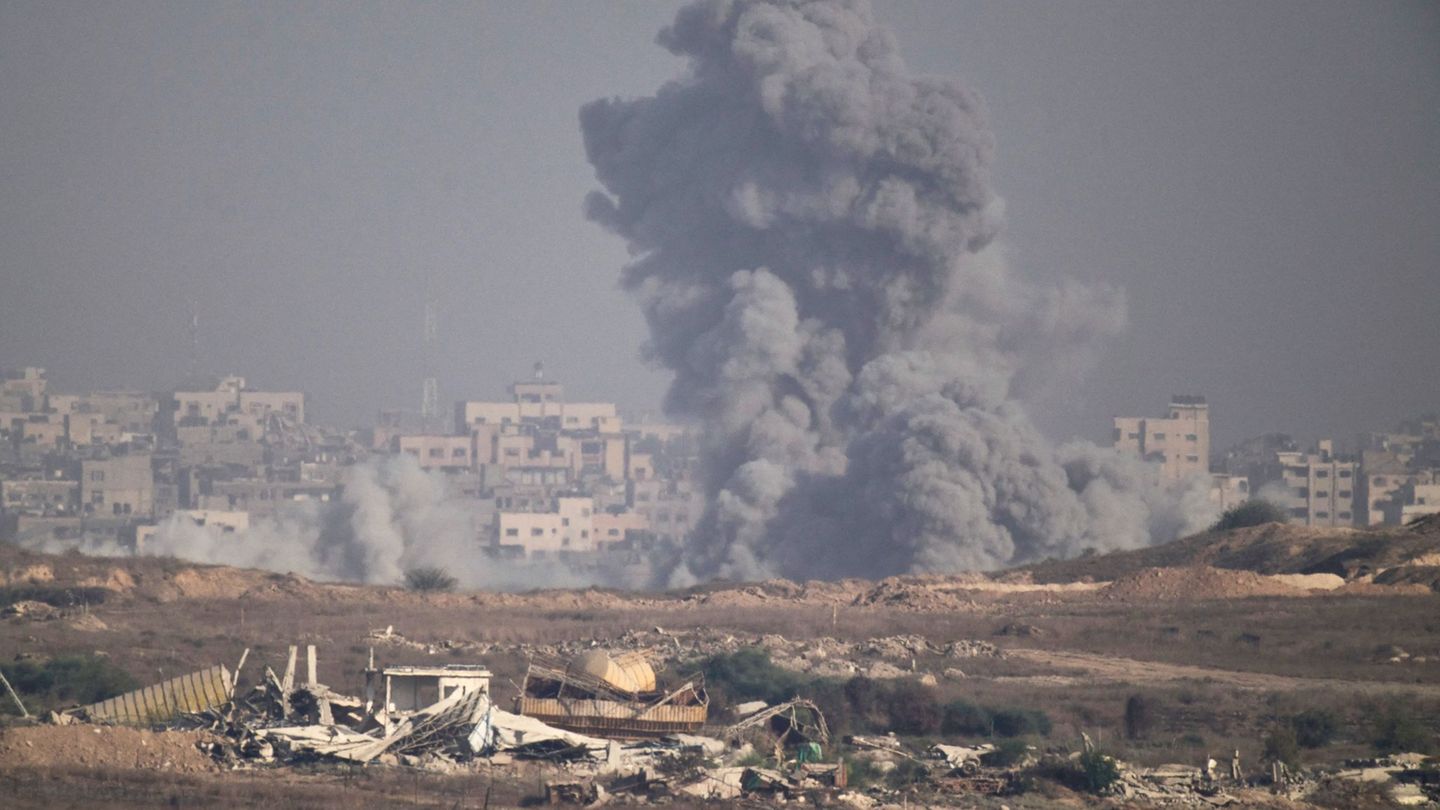 Middle East: Gaza War: Israel wrestles about hostage deals and war goals