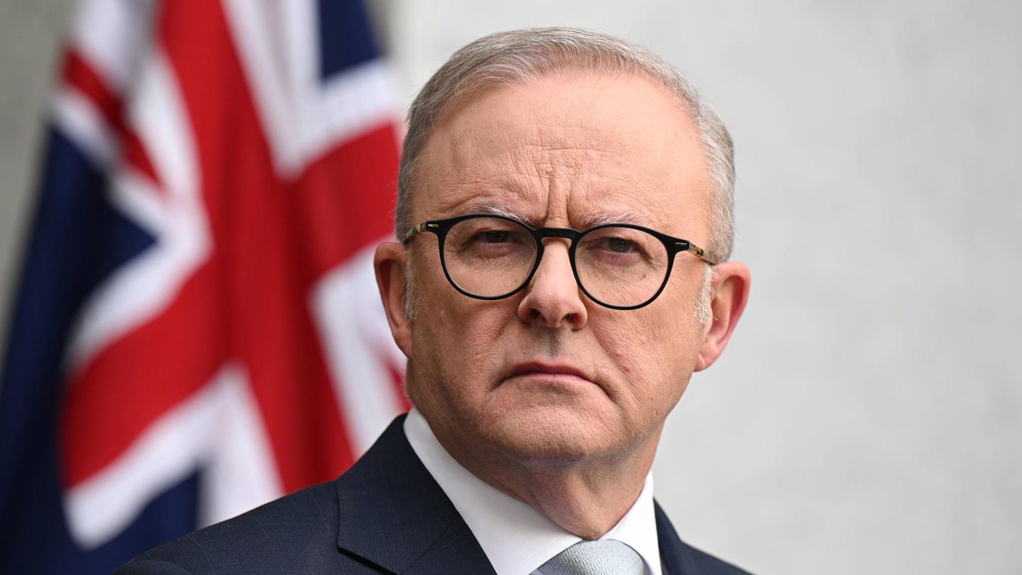 Australia shows Iran’s ambassador for arson attacks