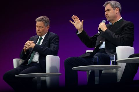 Ziemlich beste Feinde: Robert Habeck und Markus Söder. (Archivbild) Foto: Sven Hoppe/dpa