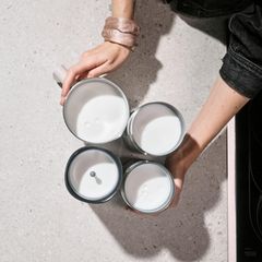Milchaufschäumer Test: Die vier Modelle mit Milchschaum von oben