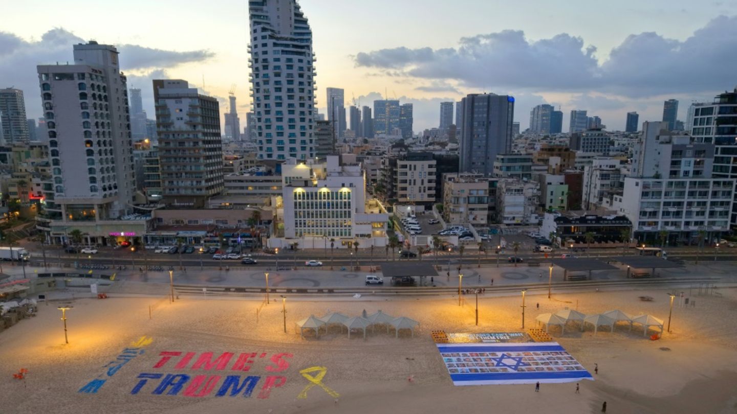 Zahlreiche Demonstranten in Tel Aviv