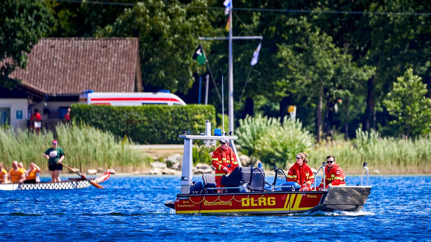 When swimming: 97 percent of younger drowned ones were male