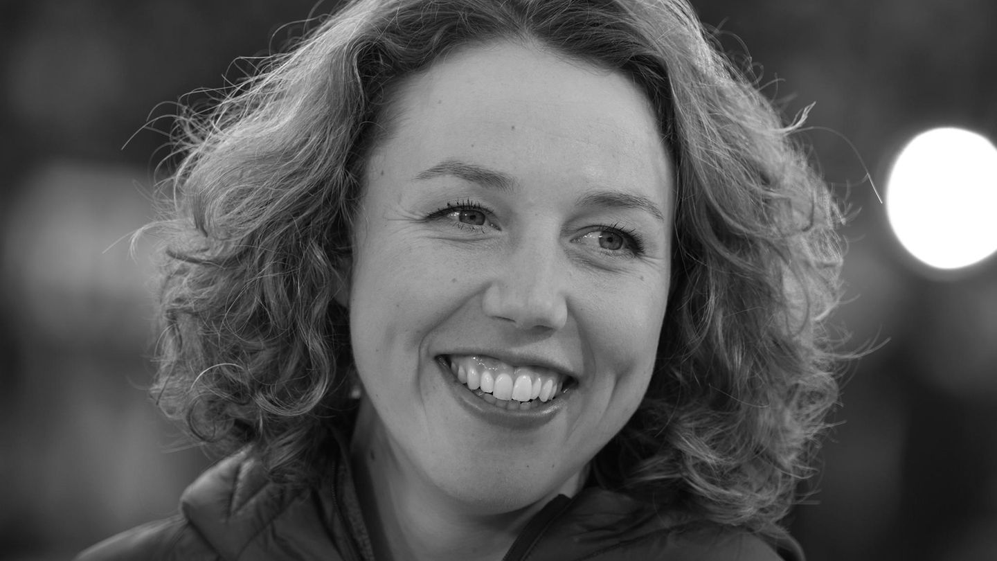 Laura Dahlmeier Die zweifache Biathlon-Olympiasiegerin und siebenmalige Weltmeisterin verunglückte am 28. Juli dieses Jahres beim Bergsteigen in Pakistan. Dahlmeier war mit ihrer Seilpartnerin am Laila Peak unterwegs, als sie auf einer Höhe von 5700 Metern von Steinschlag getroffen wurde. Sie wurde 31 Jahre alt