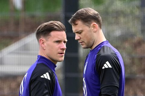 Vor einem Jahr hatte Julian Nagelsmann noch beide Keeper zur Verfügung: Marc-André ter Stegen (l.) und Manuel Neuer