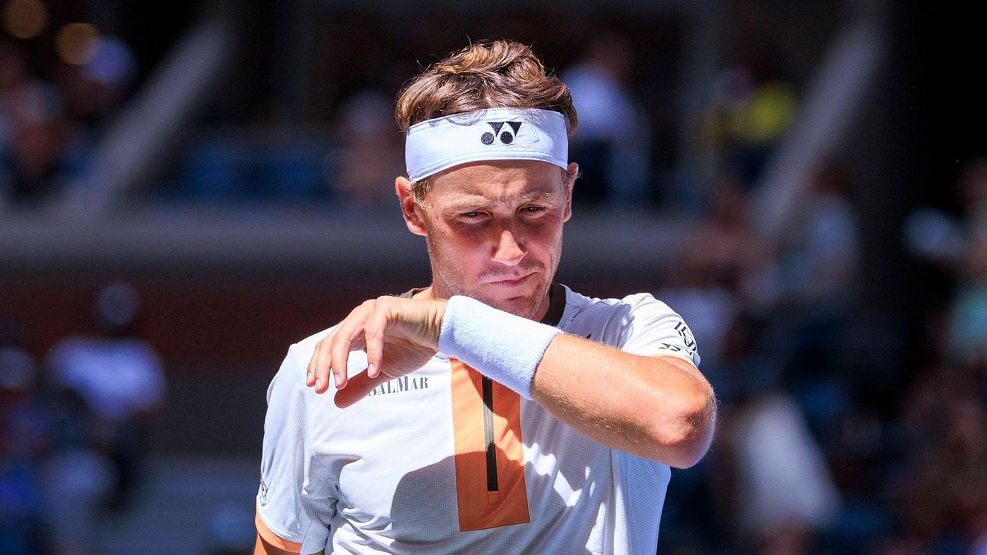 US Open: Player complains about marijuana smell on the pitch