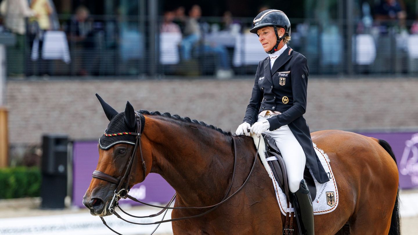 European Championship: Dressage European Championship: Despite mistakes at the start of the Gold Square