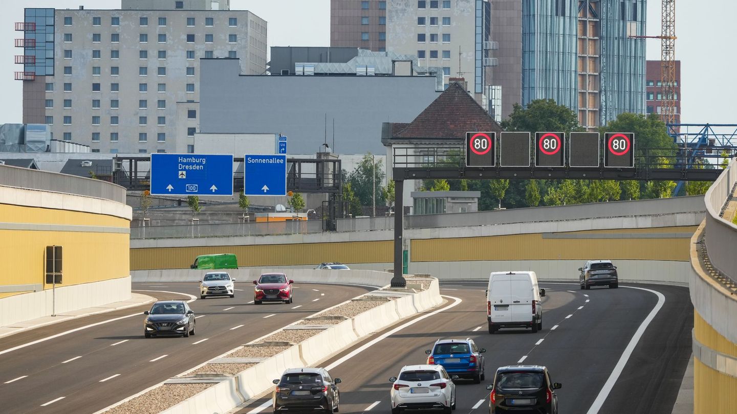 Controversy about car traffic: Controversial section of the A100 opened in Berlin